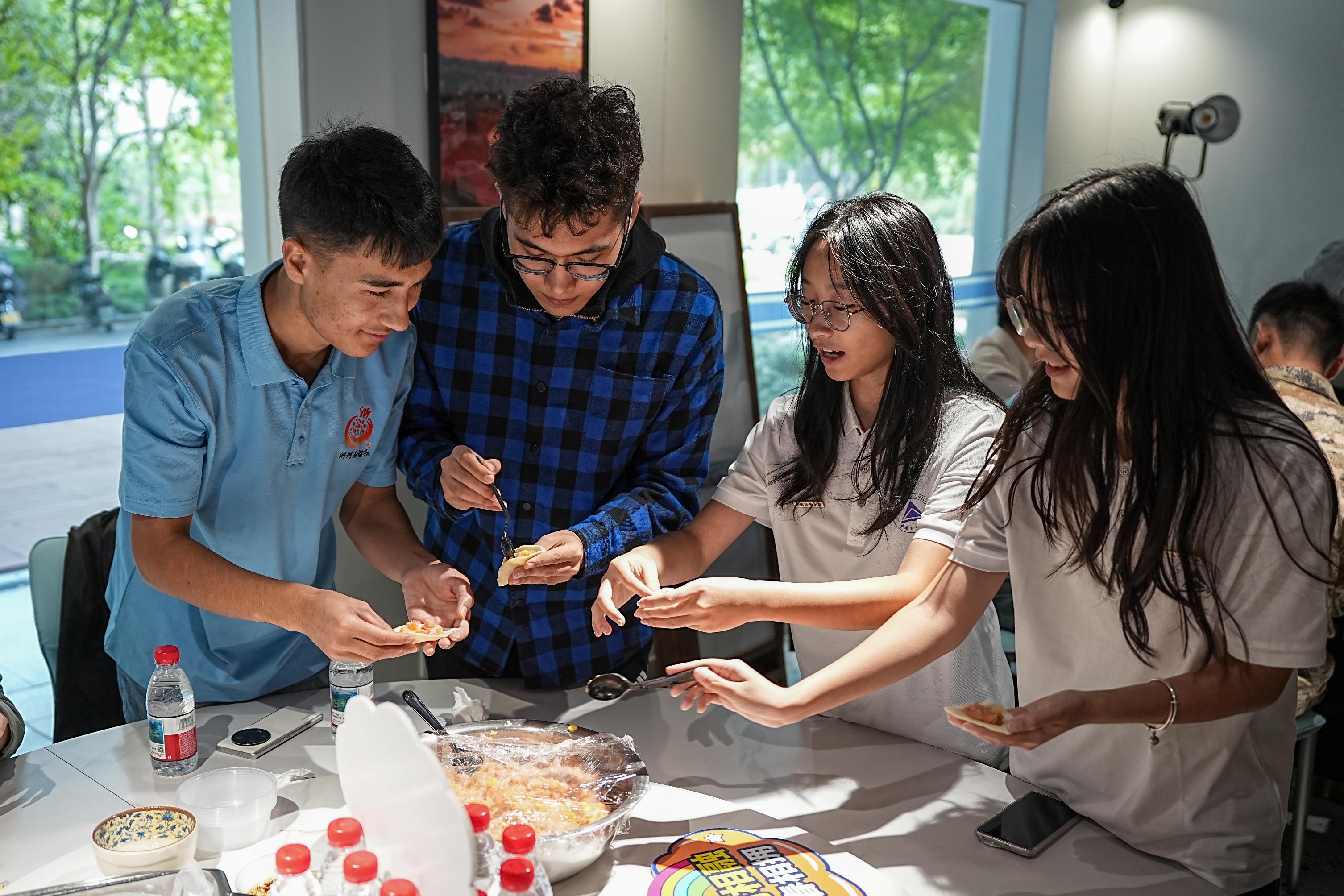 浙阿石榴红·石榴籽祖国行包饺子2